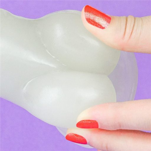 Lovetoy 8,5 inch Lumino Play Dildo - Letapasztható vízálló sötétben világító élethű dildó herékkel - 21,5 cm (Áttetsző)