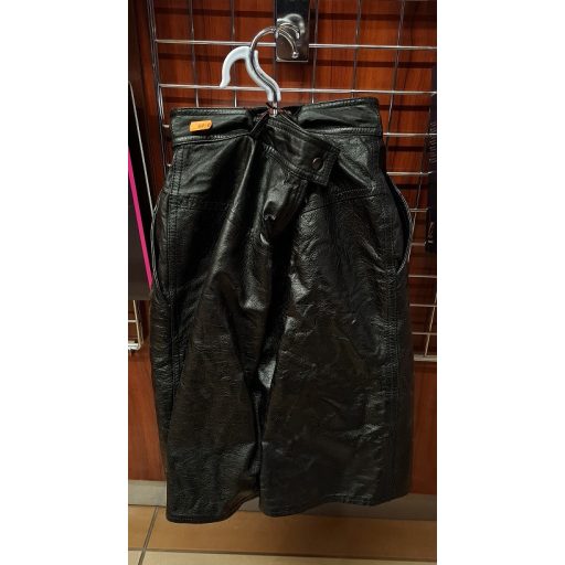 Fekete műbőr szoknya
