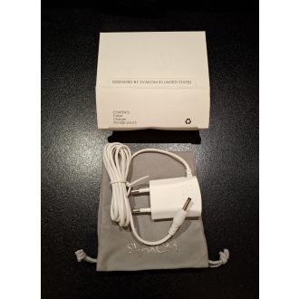   Svakom - Töltő és kábel (Fehér) - Szürke tároló tasakkal